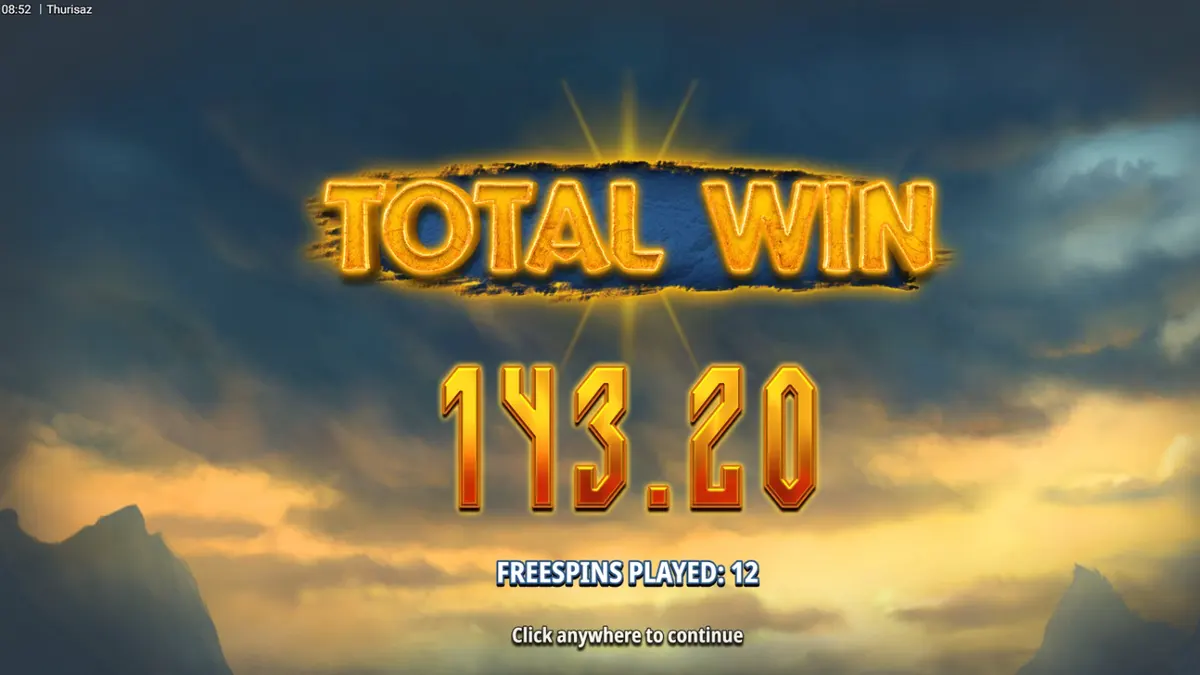 Cenário dramático de montanhas nórdicas e guerreiros vikings no slot Thurisaz